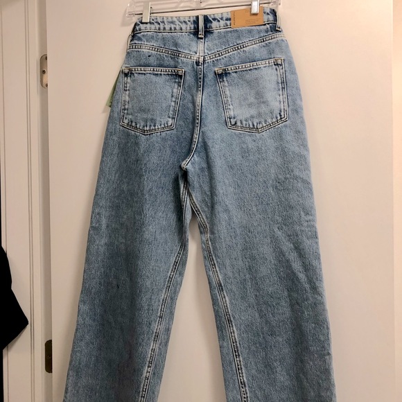 Nina wide-leg jeans in light blue - Picture 6 of 10